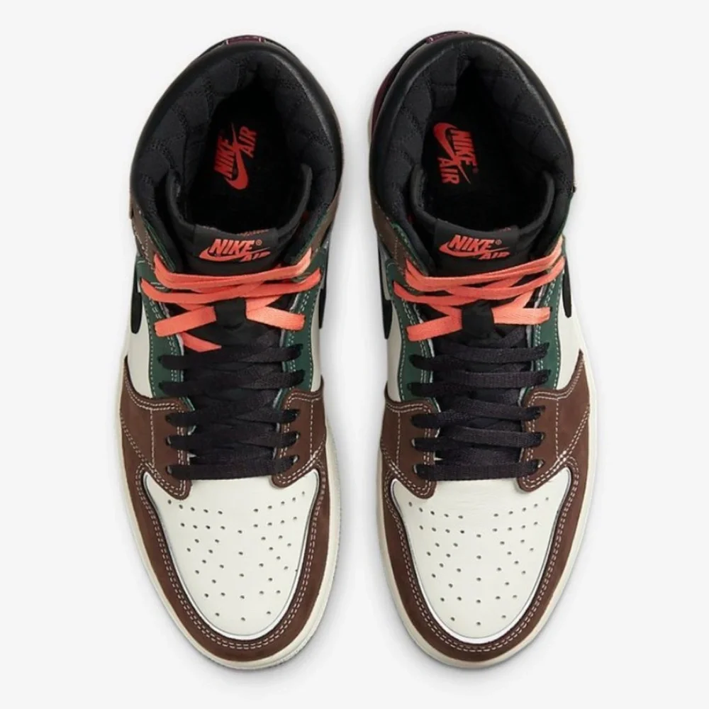 The Air Jordan 1 Retro High OG - Picture 3 of 6